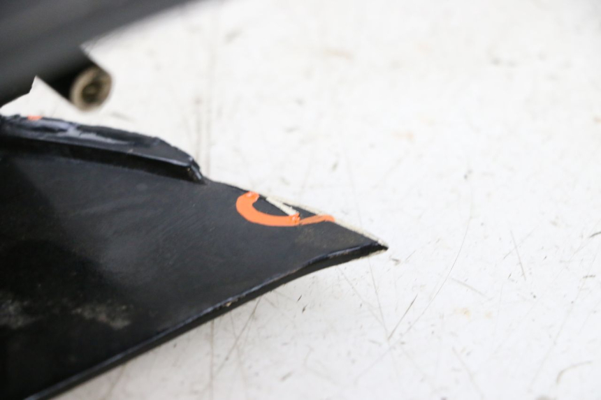 photo de JONCTION CARENAGE ARRIERE HONDA NSR R 125 (1994 - 2003) - Autre angle de vue