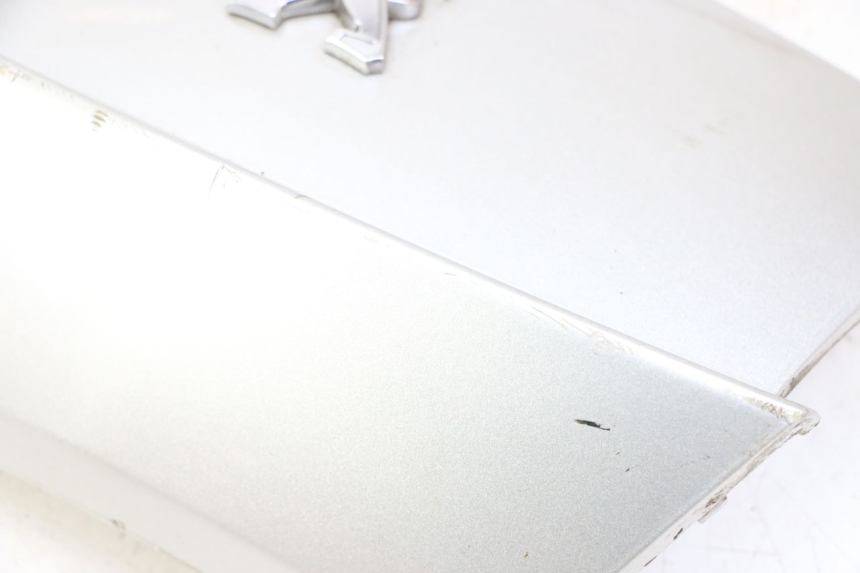 photo de JONCTION CARENAGE ARRIERE PEUGEOT CITYSTAR 125 (2011 - 2017) - Pièce contrôlée