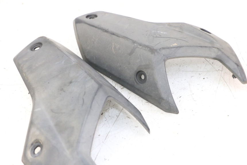 photo de JONCTION CARENAGE ARRIERE PEUGEOT KISBEE 4T 50 (2018 - 2022) - Zoom état d’usage