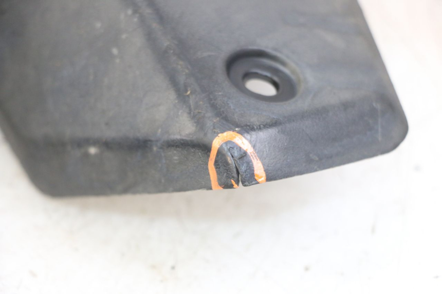 photo de JONCTION CARENAGE ARRIERE PEUGEOT KISBEE 4T 50 (2018 - 2022) - Autre angle de vue