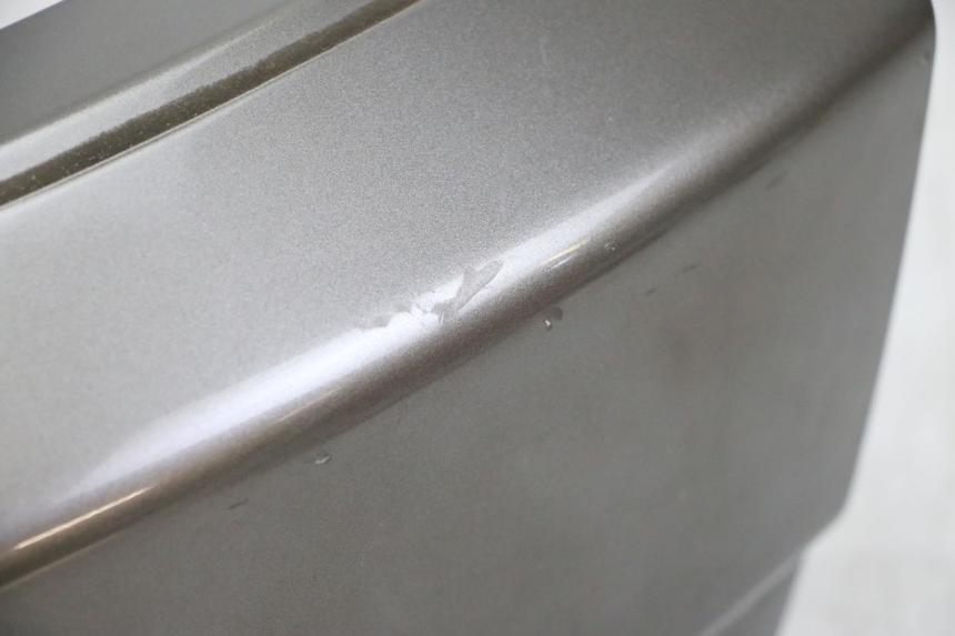 photo de JONCTION CARENAGE ARRIERE PEUGEOT SATELIS 125 (2013 - 2018) - Détail de la pièce