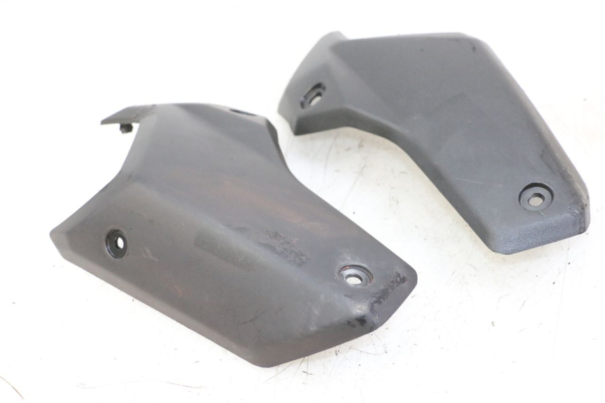 photo de JONCTION CARENAGE ARRIERE PEUGEOT STREETZONE 4T 50 (2018 - 2023) - Zoom état d’usage