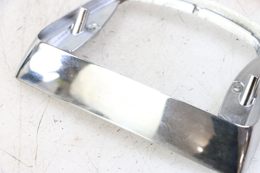 photo de JONCTION CARENAGE ARRIERE PIAGGIO VESPA LX IE 125 (2010 - 2012) - Zoom état d’usage