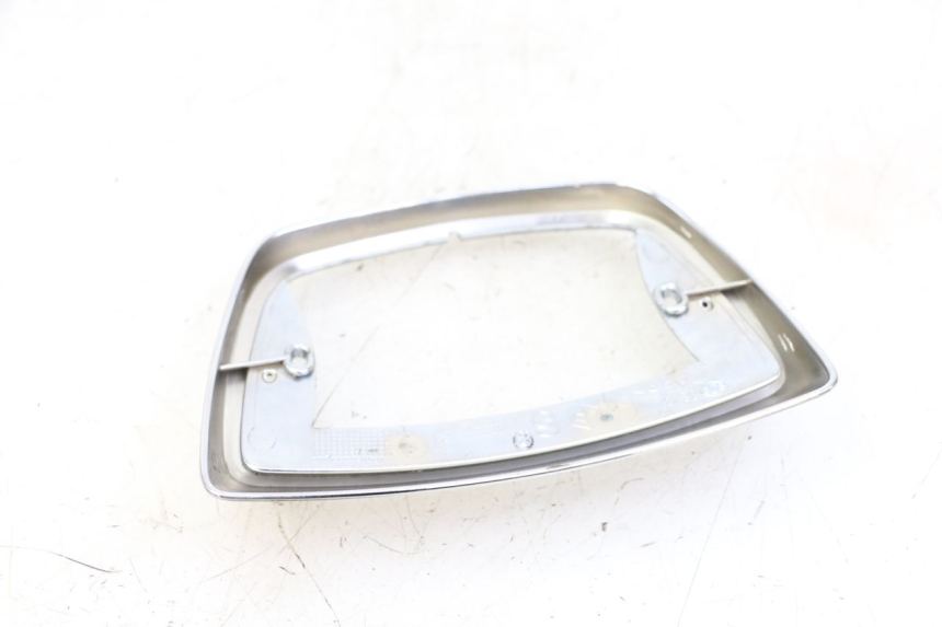 photo de JONCTION CARENAGE ARRIERE PIAGGIO VESPA LX IE 125 (2010 - 2012) - Autre angle de vue