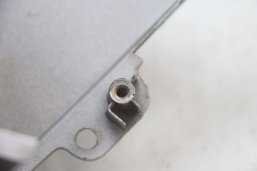 photo de JONCTION CARENAGE ARRIERE HONDA SCV LEAD 100 (2003 - 2007) - État de surface
