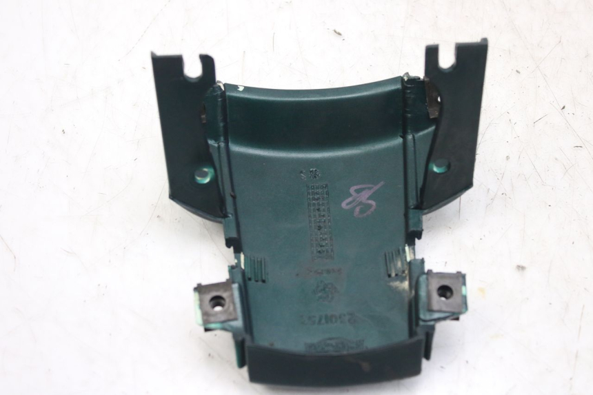 photo de JONCTION CARENAGE ARRIERE TRIUMPH SPRINT ST 955 (1999 - 2001) - Vue d’ensemble