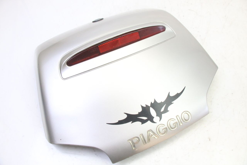 photo de JONCTION CARENAGE ARRIERE PIAGGIO SUPER LX 125 (2000 - 2003) - Détail de la pièce