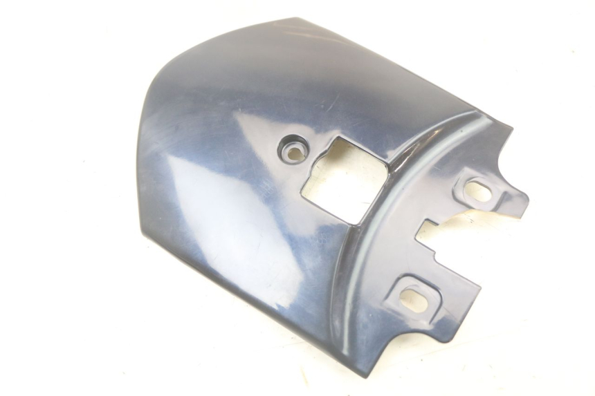 photo de JONCTION CARENAGE ARRIERE SUPERIEUR QUADRO 3D S 350 (2013 - 2018) - Autre angle de vue