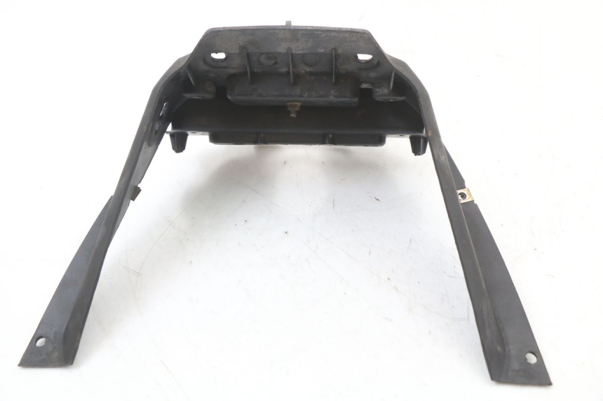 photo de JONCTION CARENAGE ARRIERE SUPERIEUR KYMCO AGILITY CARRY 50 (2011 - 2020) - Autre angle de vue