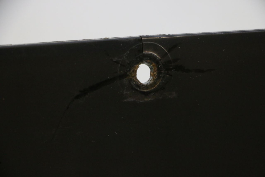 photo de JONCTION CARENAGE ARRIERE SUPERIEUR BMW C1 125 (2000 - 2003) - Gros plan technique