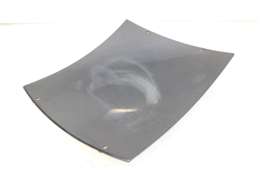 photo de JONCTION CARENAGE ARRIERE SUPERIEUR BMW C1 125 (2000 - 2003) - Points de fixation