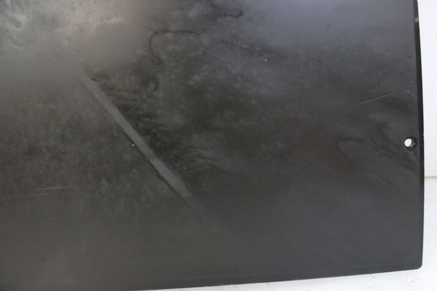 photo de JONCTION CARENAGE ARRIERE SUPERIEUR BMW C1 125 (2000 - 2003) - Marquages et références