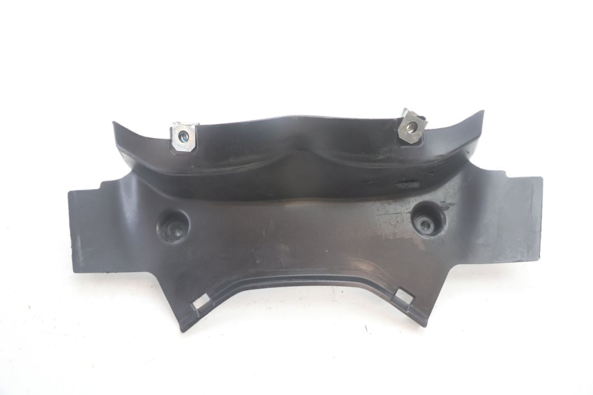 photo de JONCTION CARENAGE ARRIERE SUPERIEUR BMW C SPORT 650 (2015 - 2021) - Zoom état d’usage