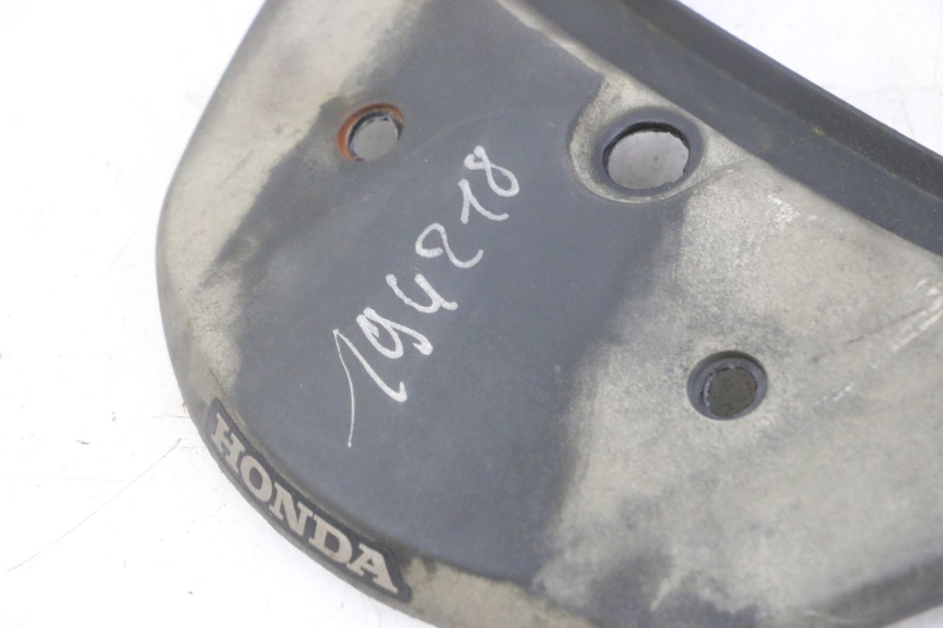 photo de JONCTION CARENAGE ARRIERE SUPERIEUR HONDA CBF 500 (2004 - 2007) - Points de fixation