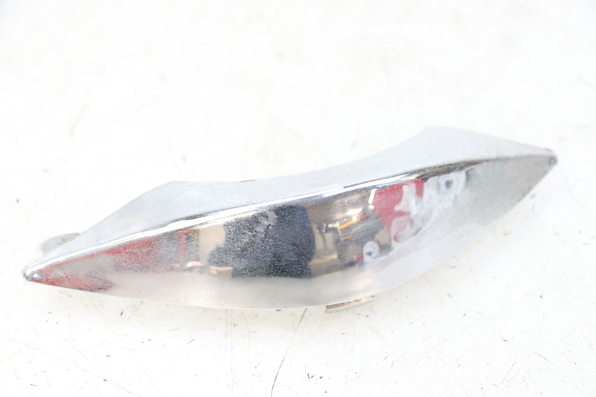 photo de JONCTION CARENAGE ARRIERE SUPERIEUR DAELIM BESBI 125 (2007 - 2008) - Vue d’ensemble