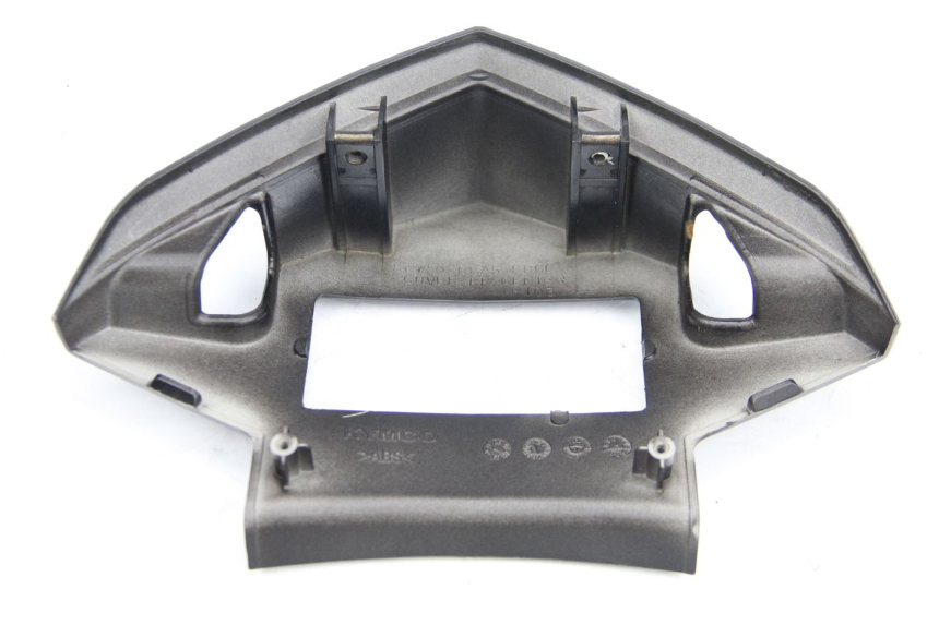 photo de JONCTION CARENAGE ARRIERE SUPERIEUR KYMCO DINK 4T 50 (2007 - 2018) - Autre angle de vue