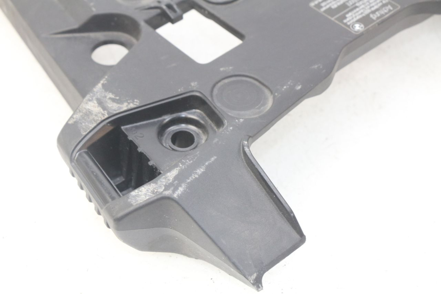 photo de JONCTION CARENAGE ARRIERE SUPERIEUR BMW F GS K81 850 (2018 - 2023) - Zoom état d’usage