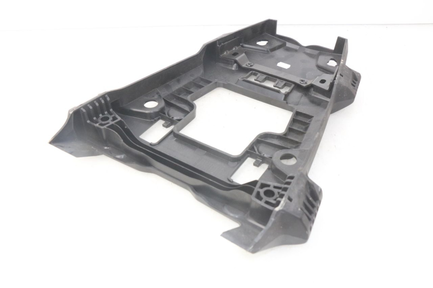 photo de JONCTION CARENAGE ARRIERE SUPERIEUR BMW F GS K81 850 (2018 - 2023) - Gros plan technique