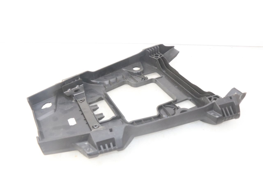 photo de JONCTION CARENAGE ARRIERE SUPERIEUR BMW F GS K81 850 (2018 - 2023) - Points de fixation