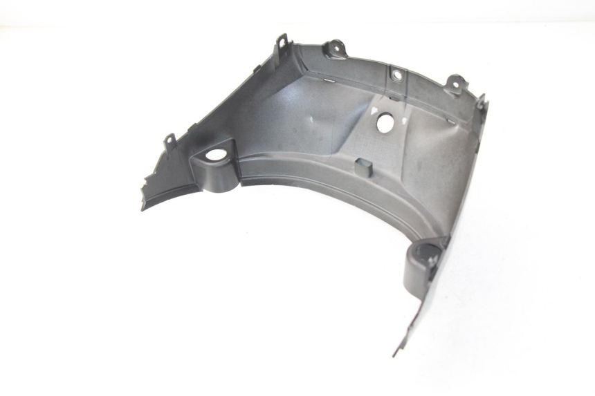 photo de JONCTION CARENAGE ARRIERE SUPERIEUR SYM FIDDLE 3 III 125 (2014 - 2020) - Zoom état d’usage