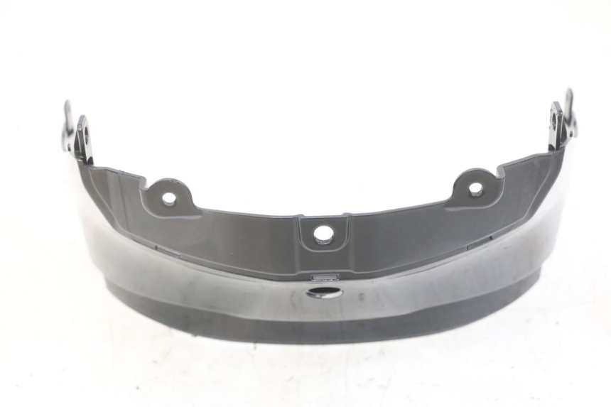 photo de JONCTION CARENAGE ARRIERE SUPERIEUR SYM FIDDLE 3 III 50 (2014 - 2020) - Zoom état d’usage