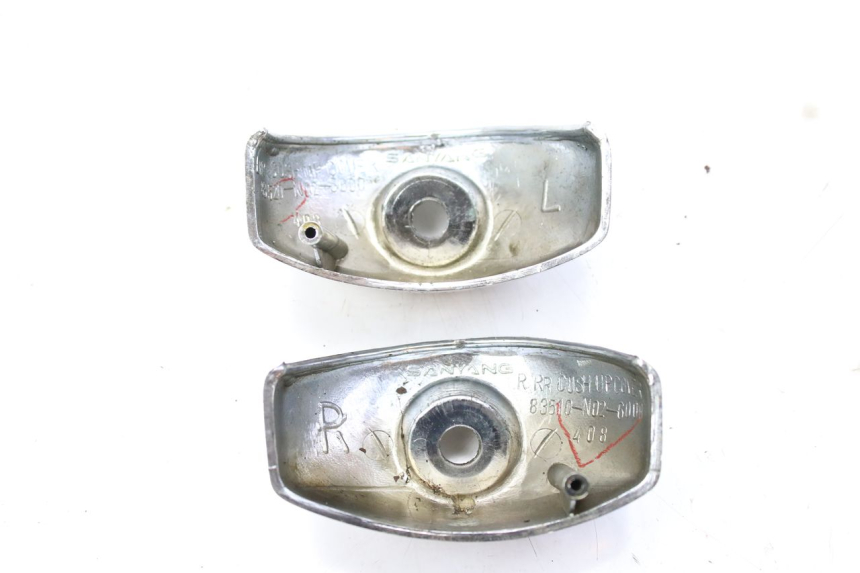 photo de JONCTION CARENAGE ARRIERE SUPERIEUR SYM HUSKY 125 (1999 - 2005) - Autre angle de vue