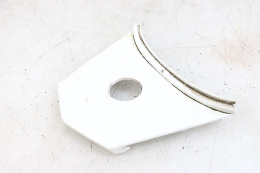 photo de JONCTION CARENAGE ARRIERE SUPERIEUR SYM JET 14 4T 50 (2018 - 2022) - Autre angle de vue