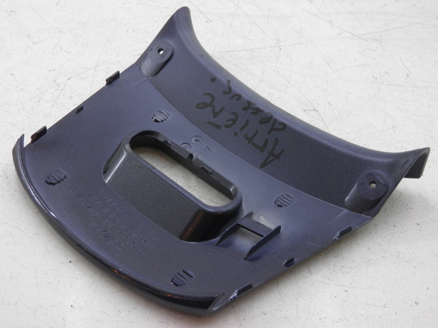 photo de JONCTION CARENAGE ARRIERE SUPERIEUR KYMCO XCITING RI ABS 500 (2010) - Zoom état d’usage