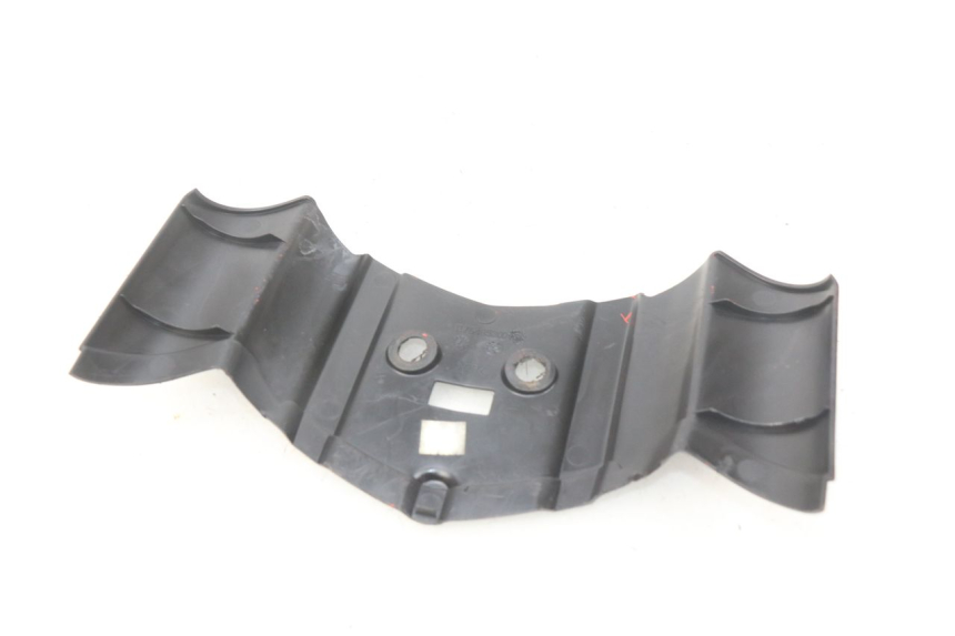 photo de JONCTION CARENAGE ARRIERE SUPERIEUR PEUGEOT LUDIX 50 (2008 - 2017) - Détail de la pièce