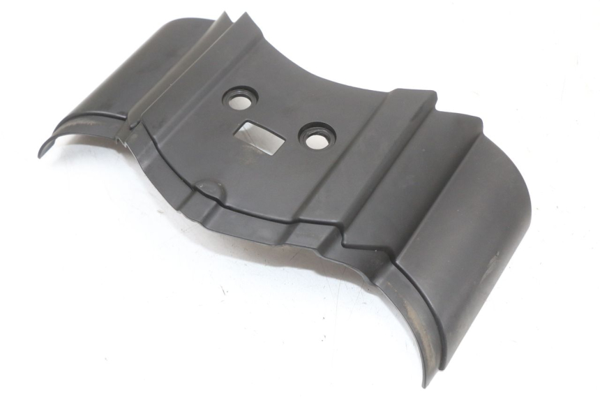 photo de JONCTION CARENAGE ARRIERE SUPERIEUR PEUGEOT LUDIX 50 (2005 - 2007) - Zoom état d’usage