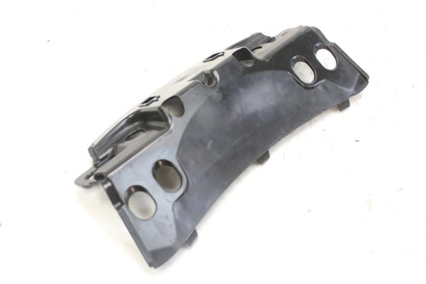 photo de JONCTION CARENAGE ARRIERE SUPERIEUR PIAGGIO MP3 RL 250 (2006 - 2010) - Vue principale