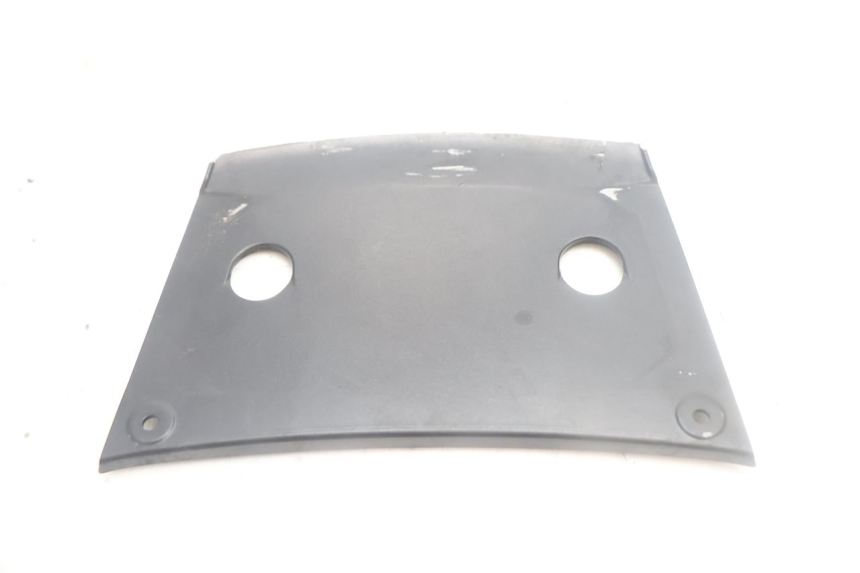photo de JONCTION CARENAGE ARRIERE SUPERIEUR PIAGGIO MP3 500 (2016 - 2018) - Autre angle de vue