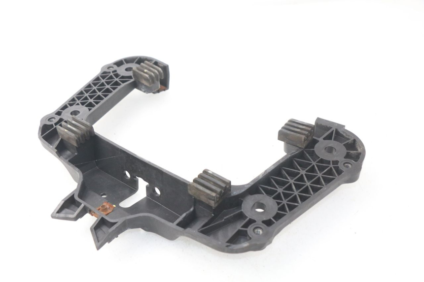 photo de JONCTION CARENAGE ARRIERE SUPERIEUR YAMAHA NEOS NEO'S 4T 50 (2008 - 2016) - Zoom état d’usage