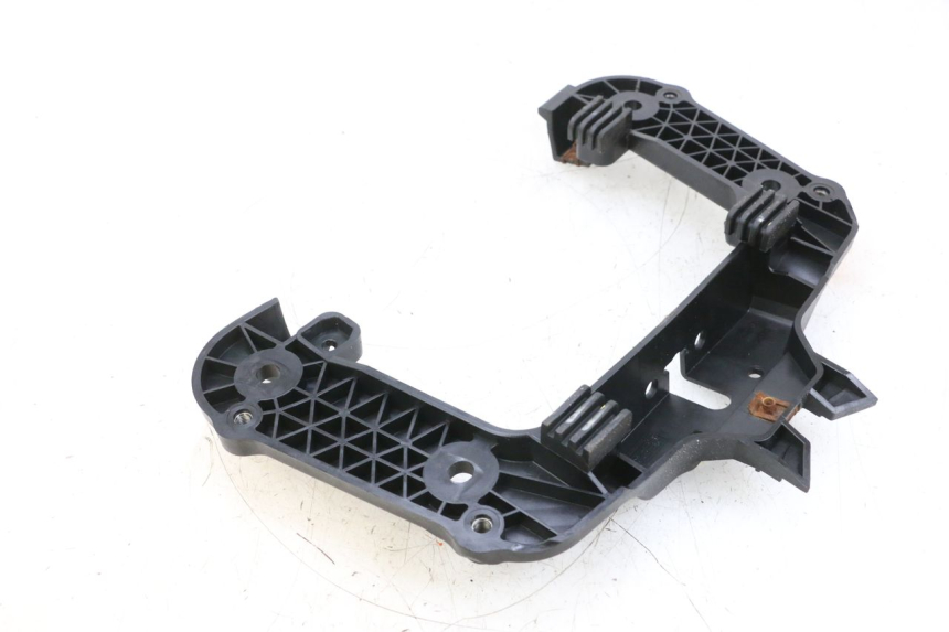 photo de JONCTION CARENAGE ARRIERE SUPERIEUR YAMAHA NEOS NEO'S 4T 50 (2008 - 2016) - Zoom état d’usage