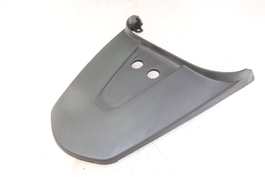 photo de JONCTION CARENAGE ARRIERE SUPERIEUR KYMCO LIKE 4T 50 (2019 - 2025) - État de surface