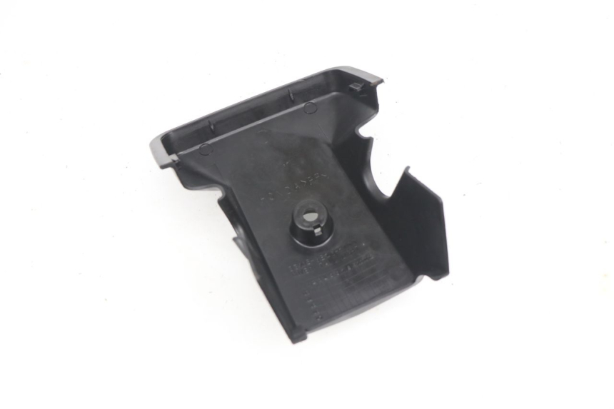 photo de JONCTION CARENAGE ARRIERE SUPERIEUR HONDA NPS ZOOMER 50 (2004 - 2013) - Détail de la pièce