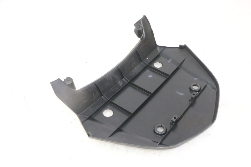 photo de JONCTION CARENAGE ARRIERE SUPERIEUR HONDA NTV DEAUVILLE ABS 700 (2007 - 2016) - Zoom état d’usage