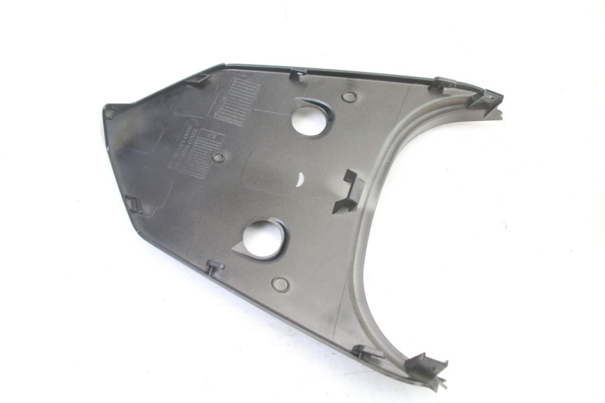 photo de JONCTION CARENAGE ARRIERE SUPERIEUR SYM ORBIT III 3 4T 50 (2021 - 2025) - Vue d’ensemble