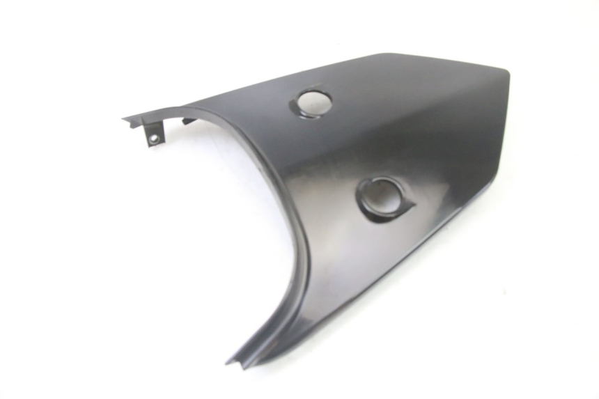 photo de JONCTION CARENAGE ARRIERE SUPERIEUR SYM ORBIT III 3 4T 50 (2021 - 2025) - Gros plan technique