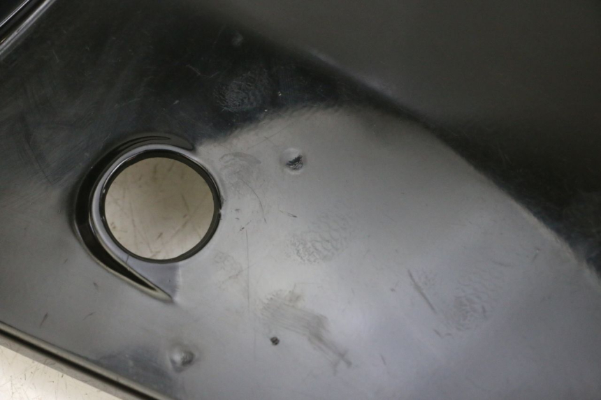 photo de JONCTION CARENAGE ARRIERE SUPERIEUR SYM ORBIT III 3 4T 50 (2021 - 2025) - Vue d’ensemble