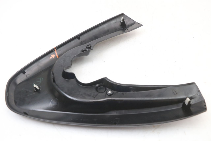 photo de JONCTION CARENAGE ARRIERE SUPERIEUR HONDA PCX (JF28) 125 (2009 - 2011) - Vue d’ensemble