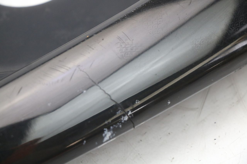 photo de JONCTION CARENAGE ARRIERE SUPERIEUR HONDA PCX (JF28) 125 (2009 - 2011) - État de surface