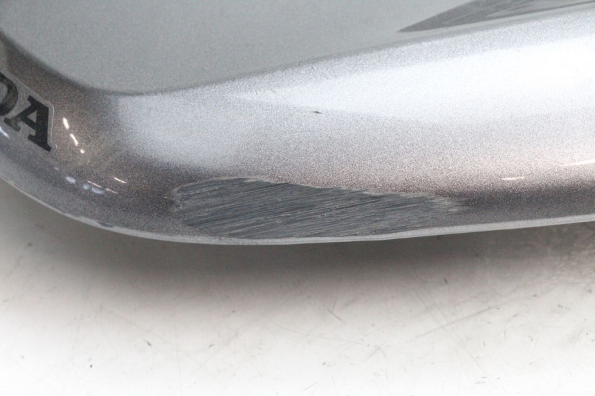 photo de JONCTION CARENAGE ARRIERE SUPERIEUR HONDA PCX (JF28) 125 (2009 - 2011) - Autre angle de vue