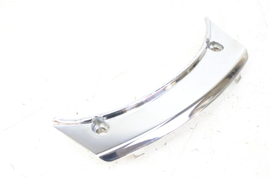 photo de JONCTION CARENAGE ARRIERE SUPERIEUR PEUGEOT SATELIS 125 (2013 - 2018) - État de surface