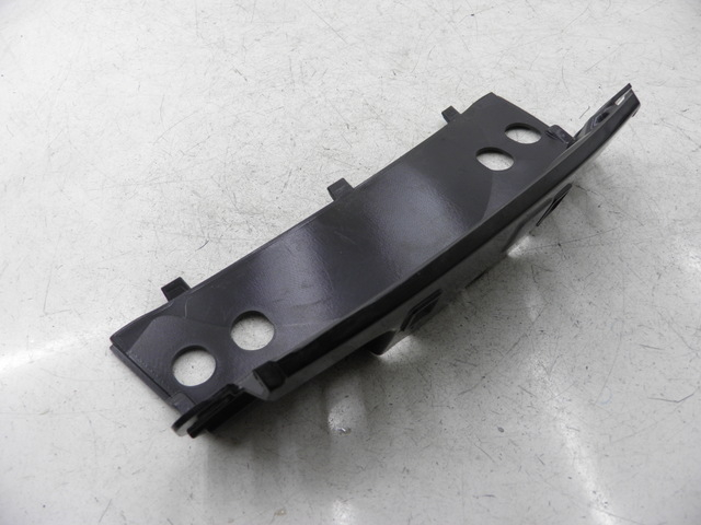 photo de JONCTION CARENAGE ARRIERE SUPERIEUR PIAGGIO MP3 500 (2011 - 2015) - Détail de la pièce