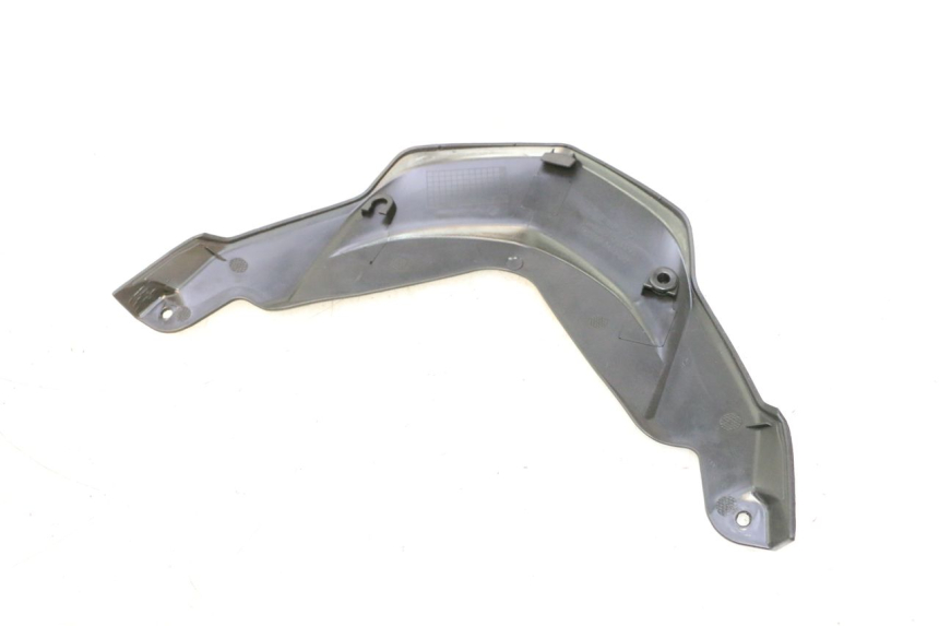 photo de JONCTION CARENAGE ARRIERE SUPERIEUR JM MOTORS R-MAX TECH 50 (2024 - 2026) - Zoom état d’usage