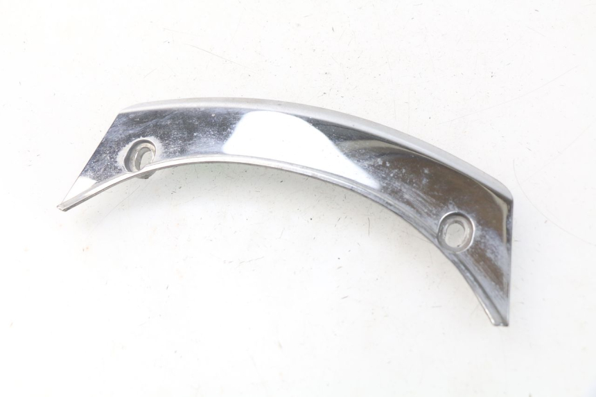 photo de JONCTION CARENAGE ARRIERE SUPERIEUR PEUGEOT SATELIS 500 (2007 - 2013) - Zoom état d’usage