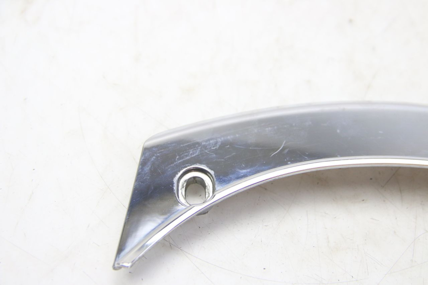 photo de JONCTION CARENAGE ARRIERE SUPERIEUR PEUGEOT SATELIS 125 (2006 - 2009) - Vue d’ensemble