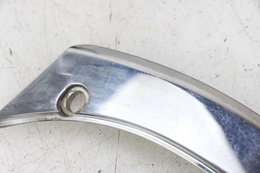 photo de JONCTION CARENAGE ARRIERE SUPERIEUR PEUGEOT SATELIS 125 (2013 - 2018) - Autre angle de vue