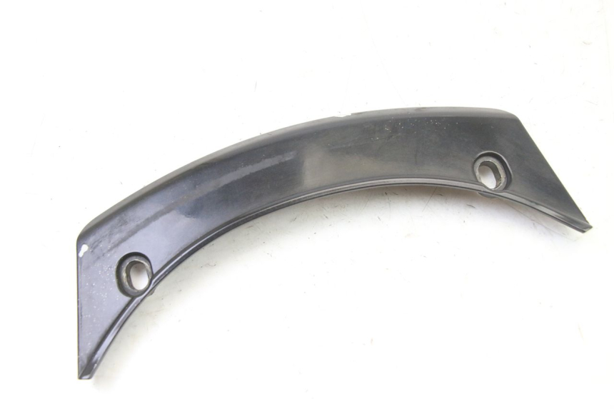 photo de JONCTION CARENAGE ARRIERE SUPERIEUR PEUGEOT SATELIS 125 (2013 - 2018) - Gros plan technique